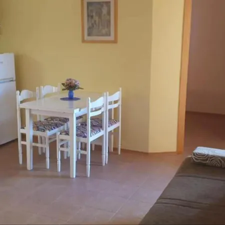 Διαμέρισμα Gogi - One Bedroom A1 Τρογκίρ