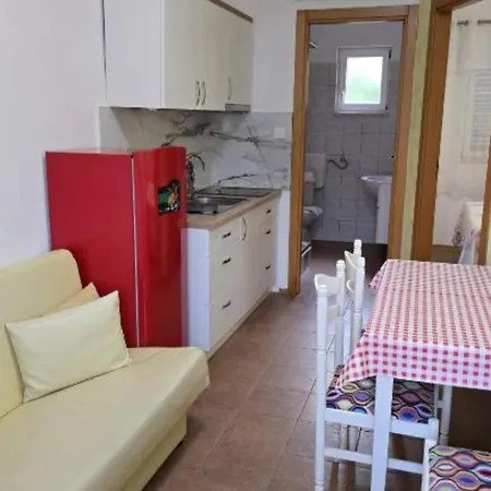Gogi - One Bedroom A1