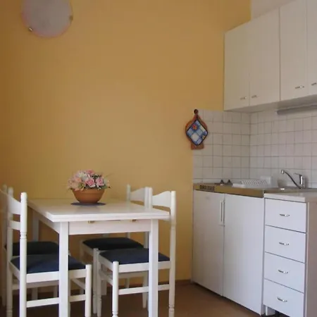 Gogi - One Bedroom A1