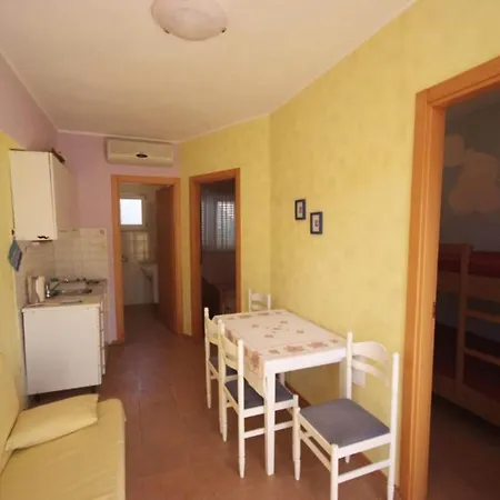 Gogi - One Bedroom A1