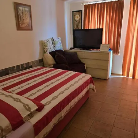Gogi - One Bedroom A1 * Τρογκίρ
