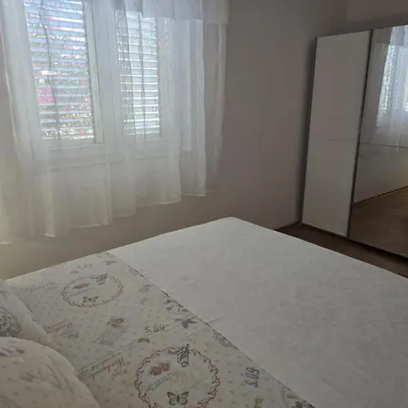 Gogi - One Bedroom A1 * Τρογκίρ