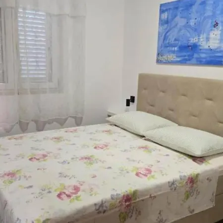 Gogi - One Bedroom A1 Lejlighed
