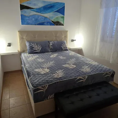 Διαμέρισμα Gogi - One Bedroom A1 Τρογκίρ