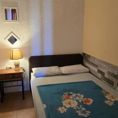 Gogi - One Bedroom A1 *