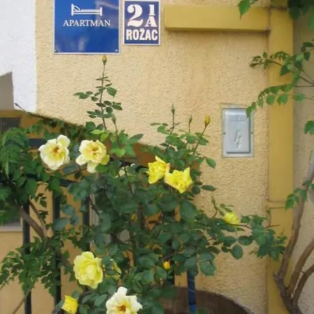 Gogi - One Bedroom A1 Τρογκίρ