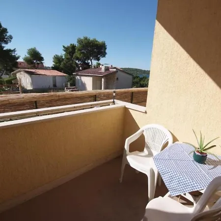 Gogi - One Bedroom A1 *